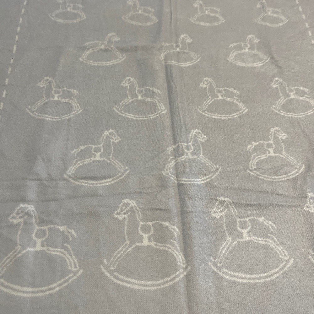 PEACOCK ALLEY LUXURY JACQUARD BABY BLANKET 100% COTTON Gray  White Horses